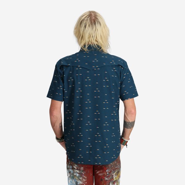Men's Enduro Open Hearts Tech Shirt - Image 4