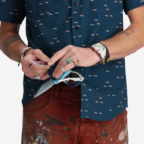 Men's Enduro Open Hearts Tech Shirt - Image 6